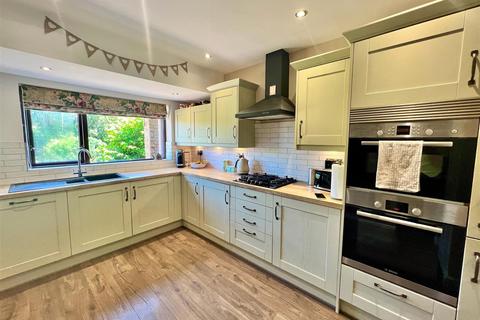 64 Bilbrook Road, Codsall, Wolverhampton, WV8 1ER