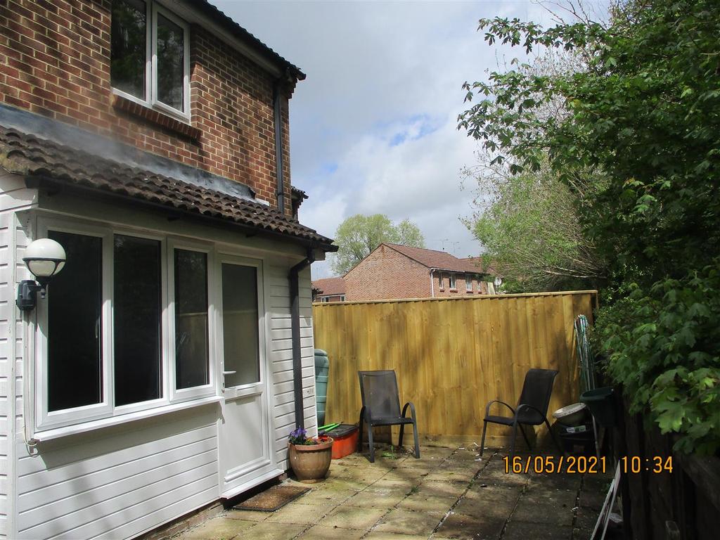 Cloudberry Road, Haydon Wick 1 bed end of terrace house £725 pcm (£167 pw)