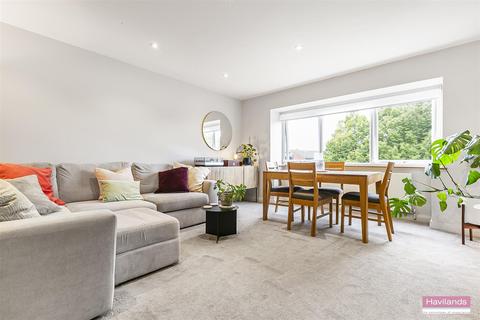 2 bedroom flat for sale - Houndsden Road, Winchmore Hill, N21