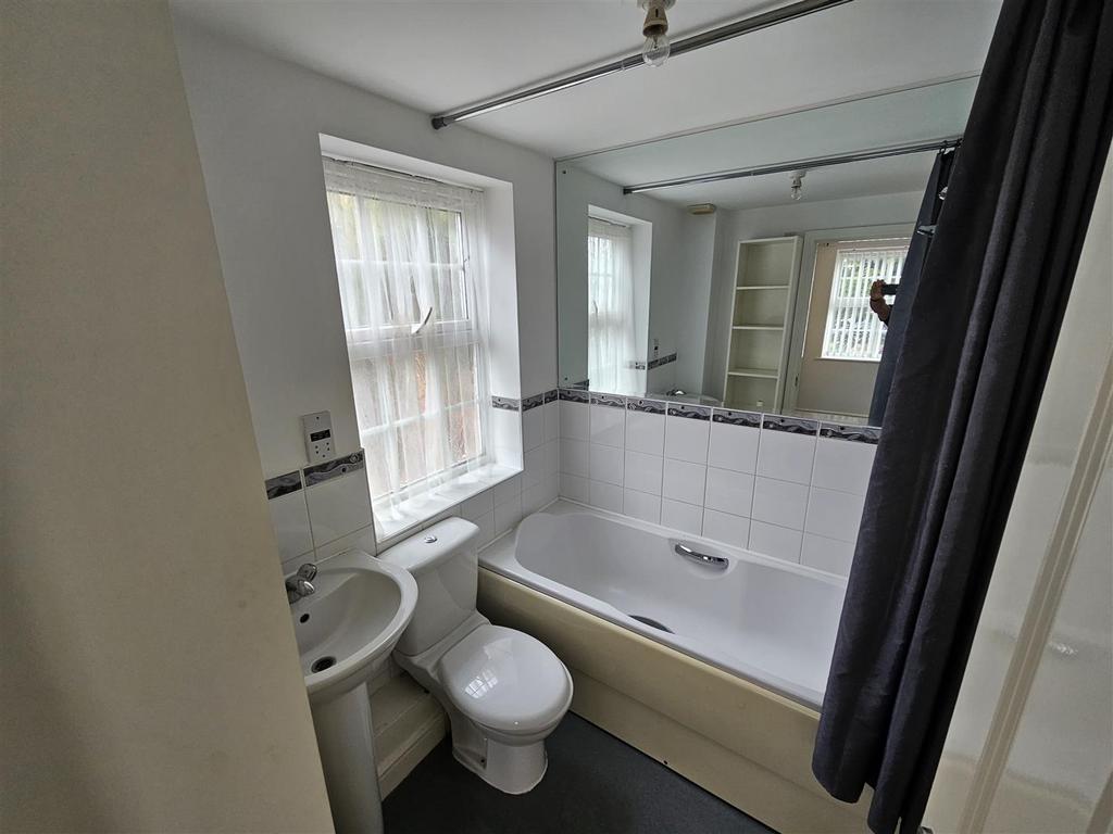 En Suite Bathroom W.C.