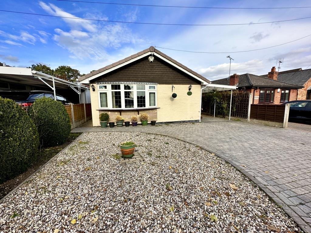 Moatbrook Lane, Codsall, Wolverhampton 2 bed detached bungalow for sale
