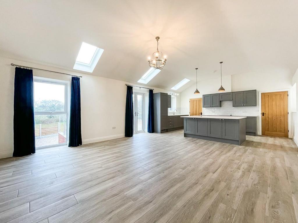 Kitchen &amp; living area