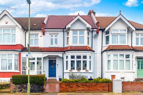 4 Woodgrange Avenue, London, N12 0PS