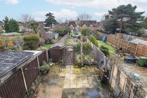 16 Hurst Road, Epsom, KT19 8SJ