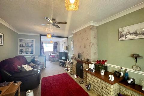 2 Clover Lane, Northampton, NN2 8BT