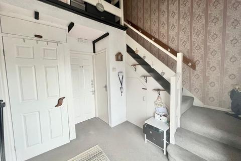 2 Clover Lane, Northampton, NN2 8BT
