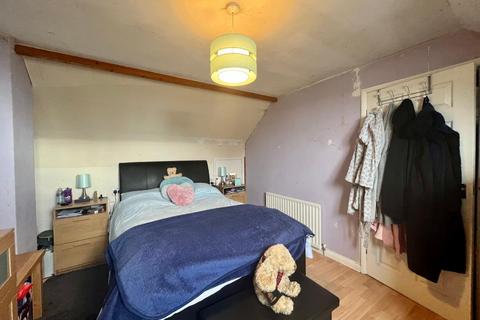 2 Clover Lane, Northampton, NN2 8BT