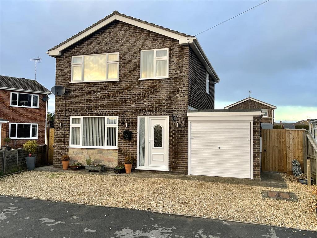 College Close, Holbeach, Spalding 3 bed detached house £269,950