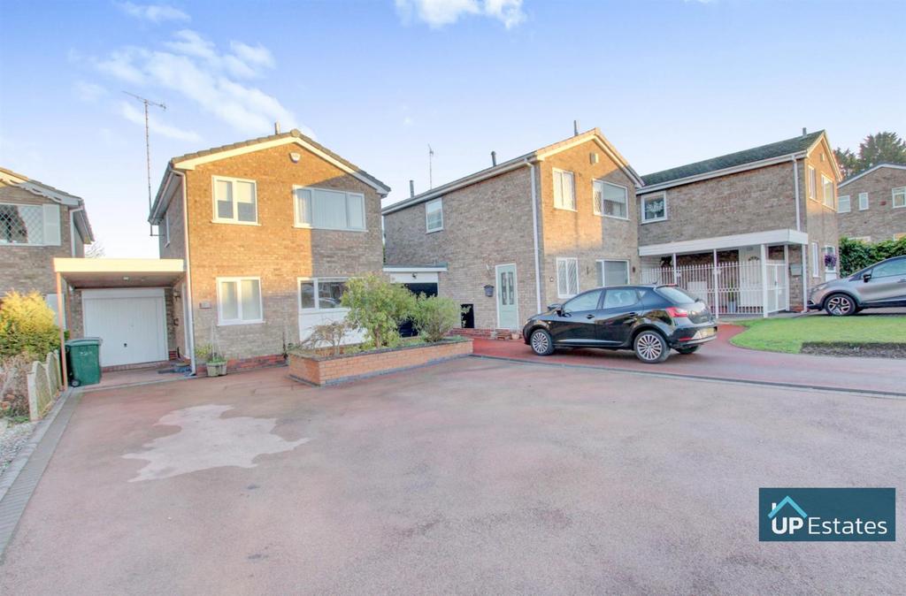 Stonebury Avenue, Coventry 3 bed detached house £345,000