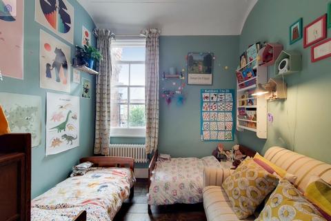 172 Hewitt Avenue, London, N22 6QG