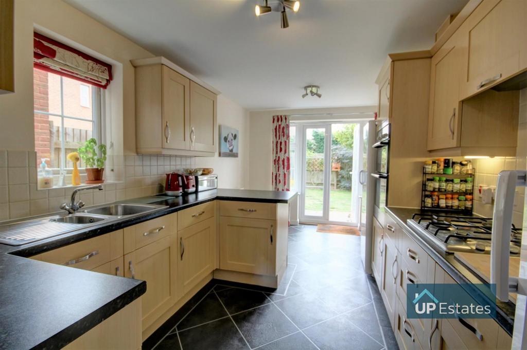 Elizabeth Way, Coventry 3 bed end of terrace house £285,000