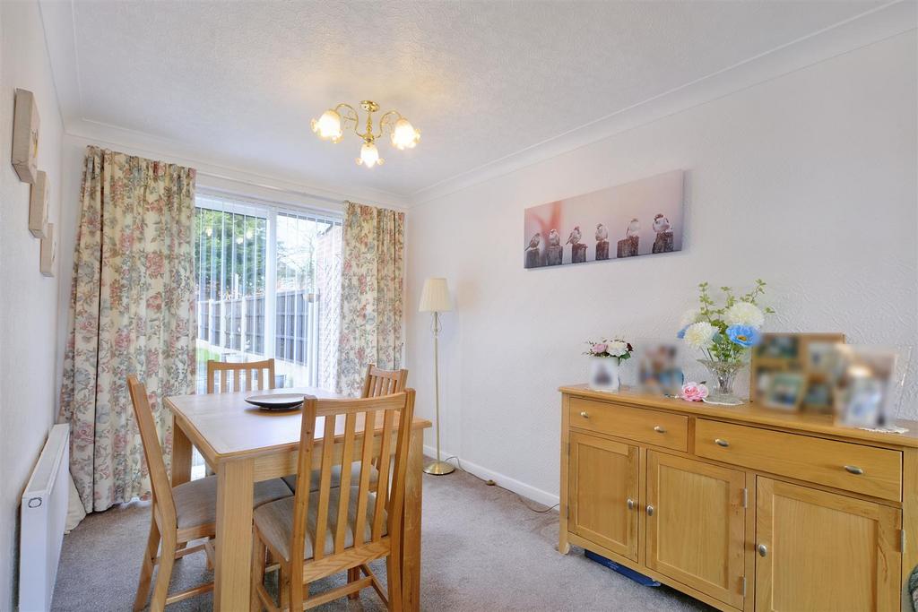 Lounge/Dining Room