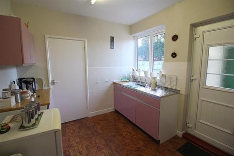 3 bedroom semi-detached house for sale - Kenilworth Drive, Darlington