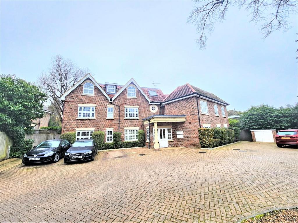 Rectory Road, Wokingham 2 bed apartment £335,000