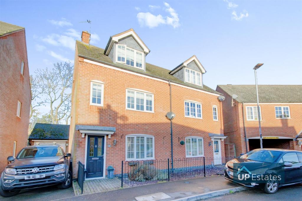 Berrywell Drive, Barwell 4 bed semidetached house £250,000