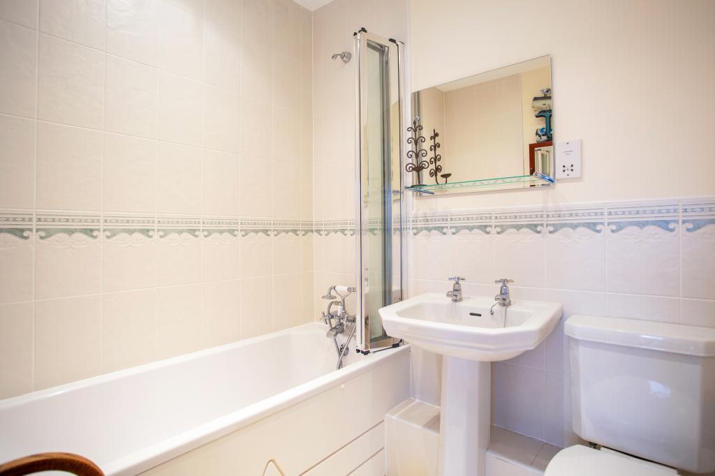 20 Sandford Park Place 312347 (19).jpg