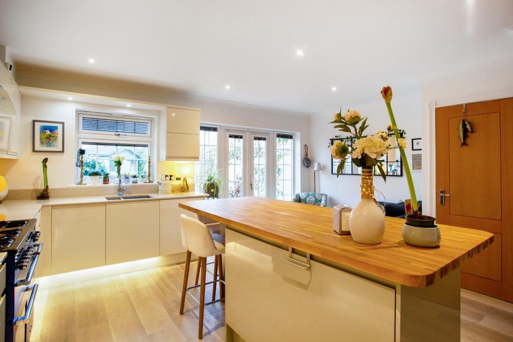 20 Sandford Park Place 312347 (8).jpg