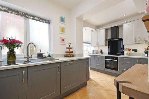 4 bedroom semi-detached house for sale - Greystones Rise, Greystones, Sheffield
