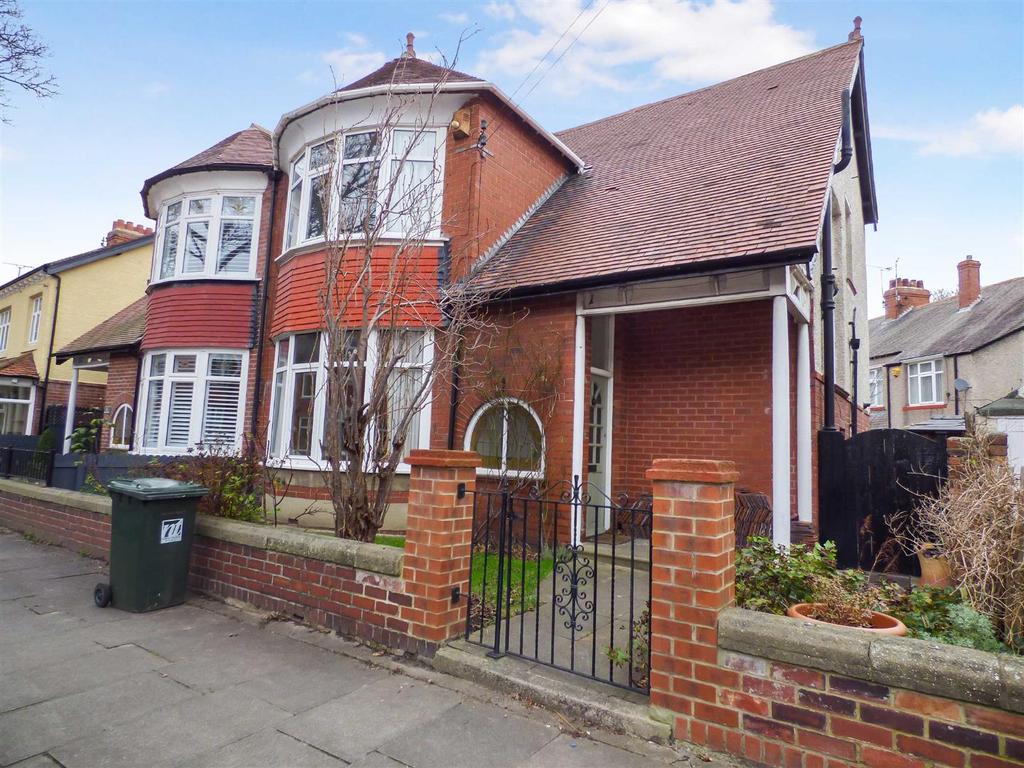 Queens Drive, Whitley Bay 3 bed semidetached house £1,250 pcm (£288 pw)