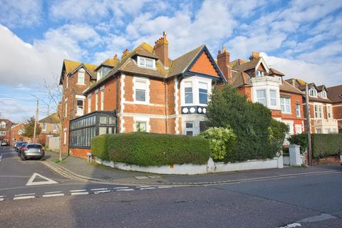 3 bedroom flat for sale - Sandgate Road, Folkestone