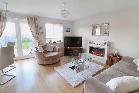 3 bedroom semi-detached house for sale - Axmouth Drive, Mapperley, Nottingham