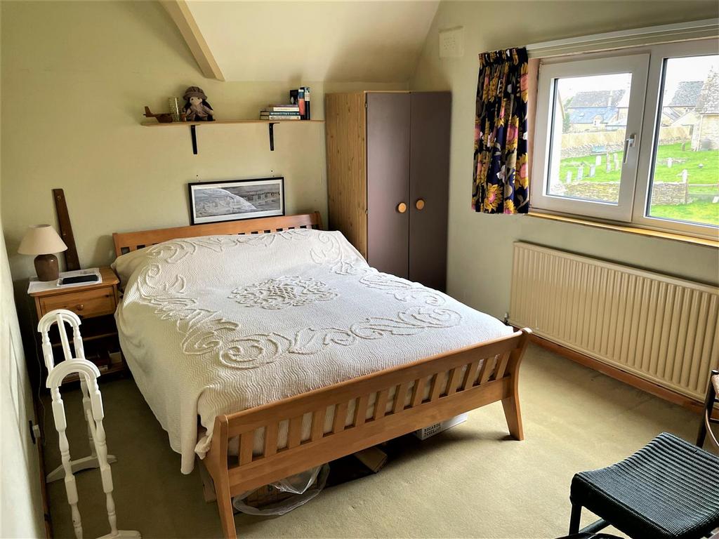Bedroom 2-.jpg