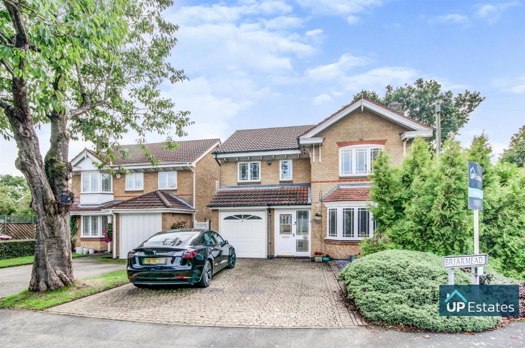 Briarmead, Burbage, Hinckley 4 bed detached house £400,000
