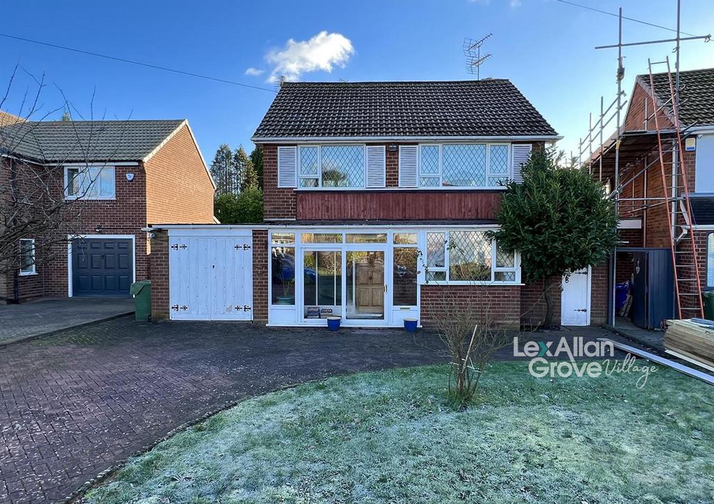 Lodge Crescent, Hagley, Stourbridge 3 bed detached house £550,000