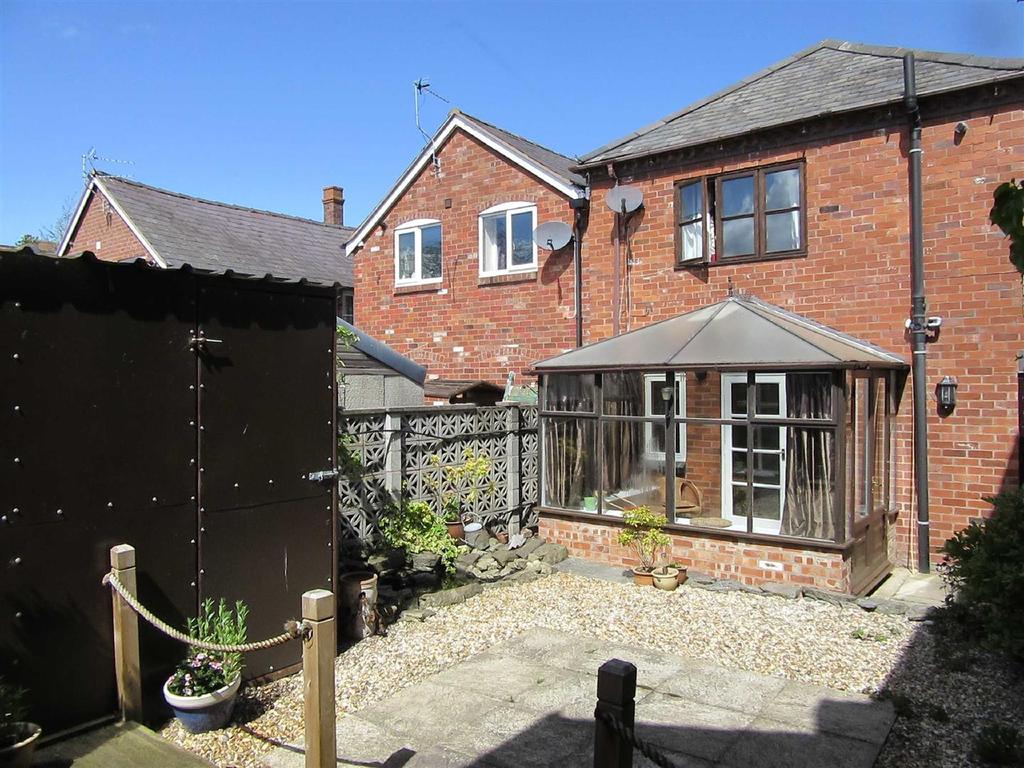 Market Street, Craven Arms 3 bed terraced house £650 pcm (£150 pw)