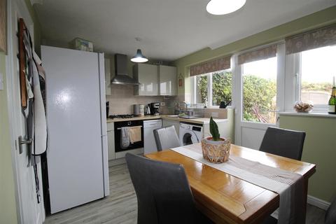 76 Appleford Drive, Minster On Sea, Sheerness, ME12 2SR