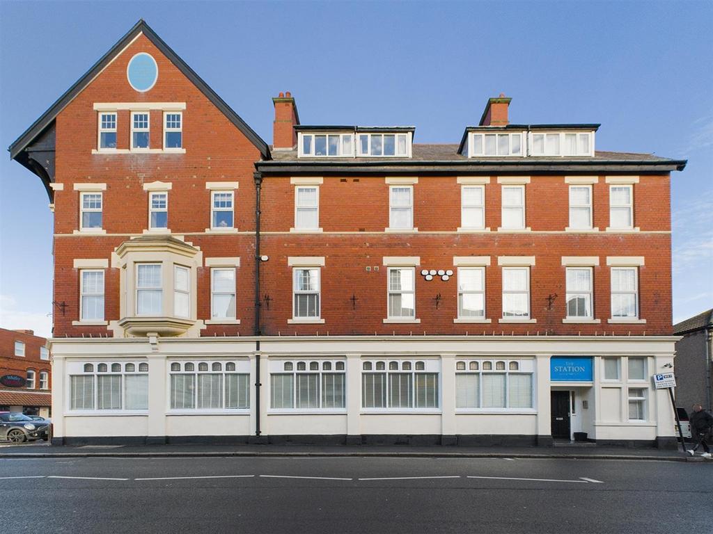 Station Apartments, Whitley Road... 2 bed apartment £189,950