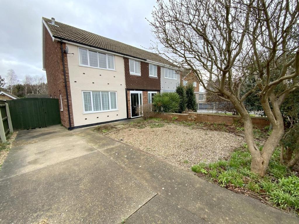 Chichester Road, Cleethorpes 3 bed semidetached house £225,000