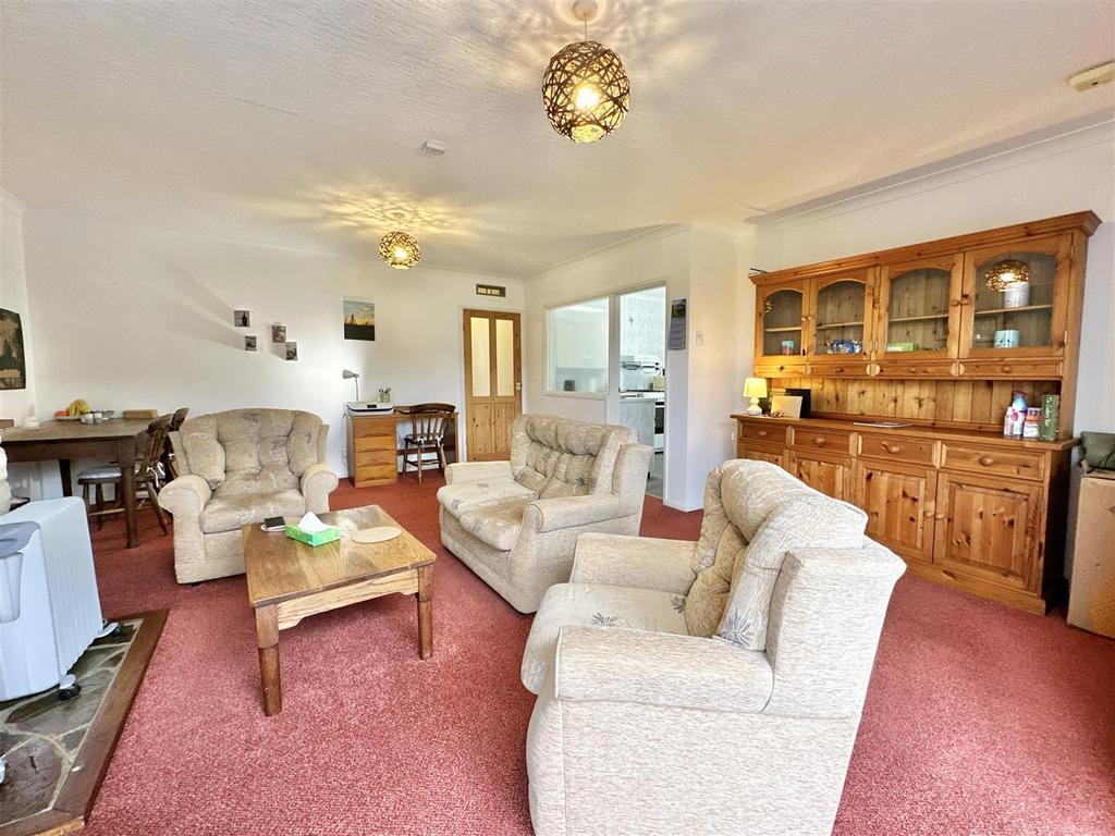 Maple Road, Brixham 2 bed semidetached bungalow for sale £299,950
