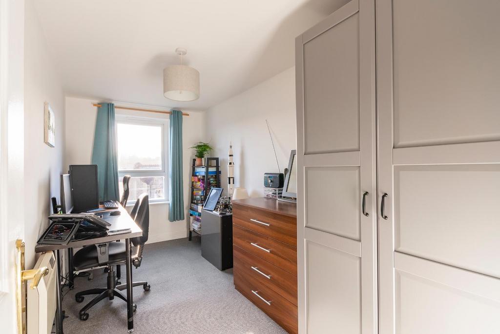 TRUOCSERIUQS16 - Bedroom B.jpg