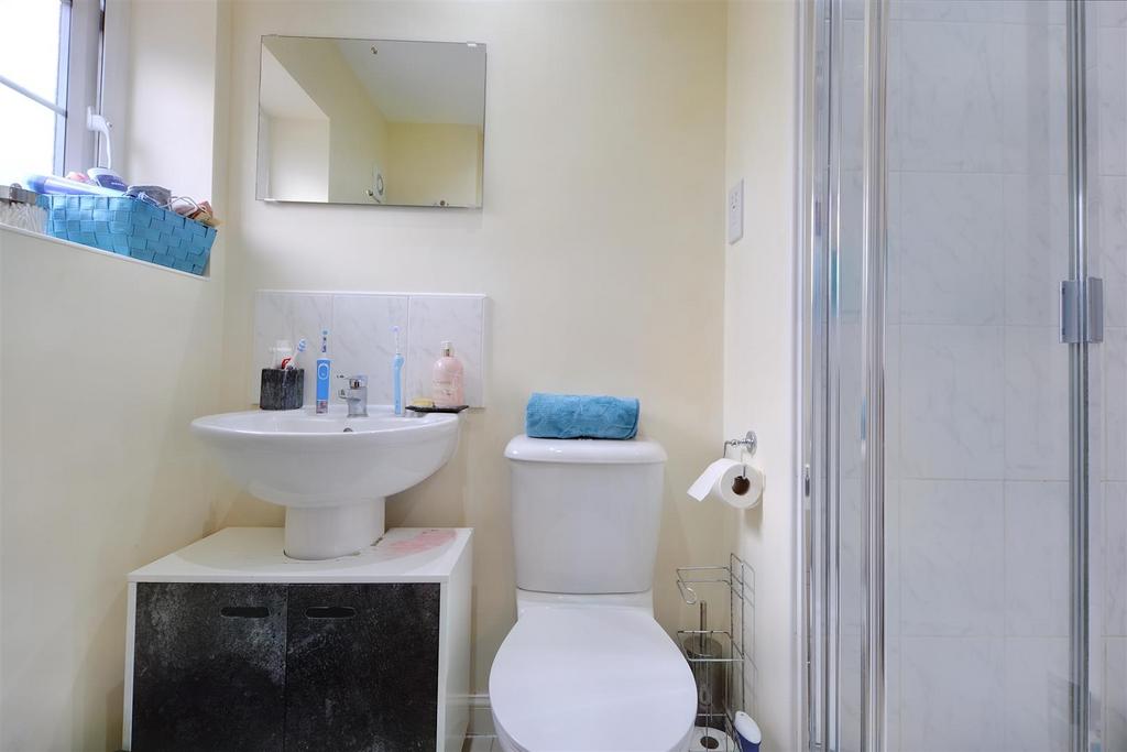 Ensuite.jpeg