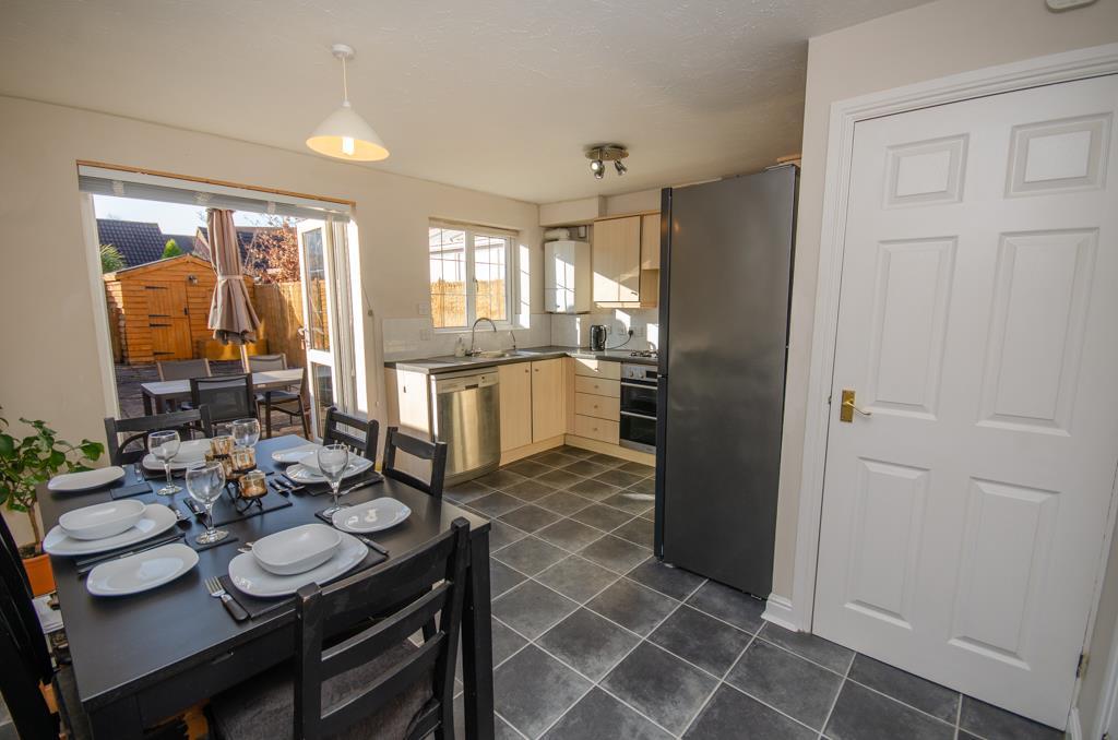 Kitchen pic 3.jpg