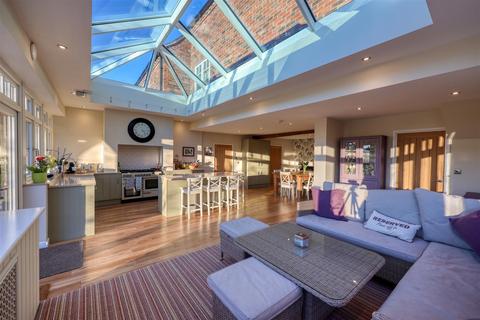 6 bedroom detached house for sale - Farm Lane, Grendon