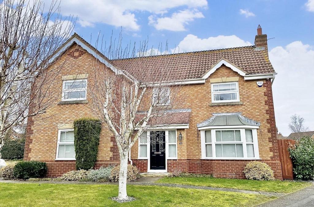 The Ashway, Brixworth, Northampton NN6 5 bed detached house £550,000