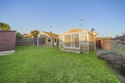 3 bedroom bungalow for sale - Lexden Road, Seaford