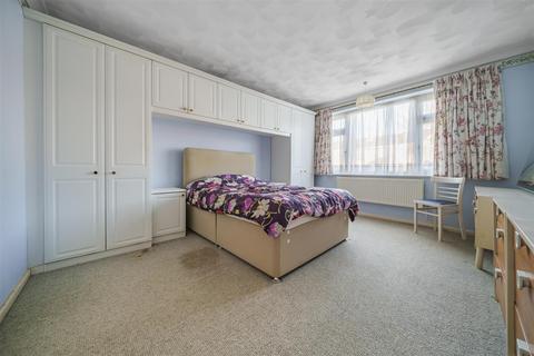 57 Lexden Road, Seaford, BN25 3BA