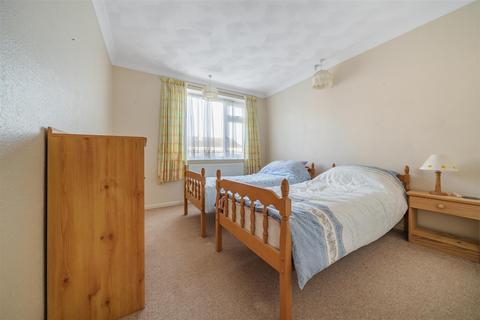 57 Lexden Road, Seaford, BN25 3BA