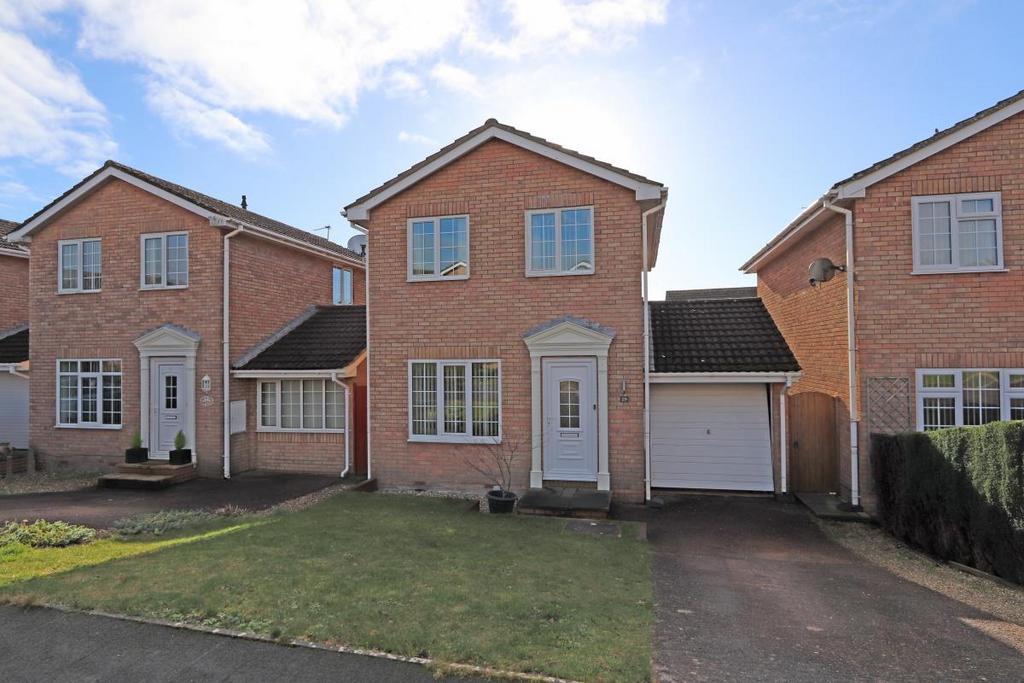 Bockland Close, Cullompton 3 bed house £300,000