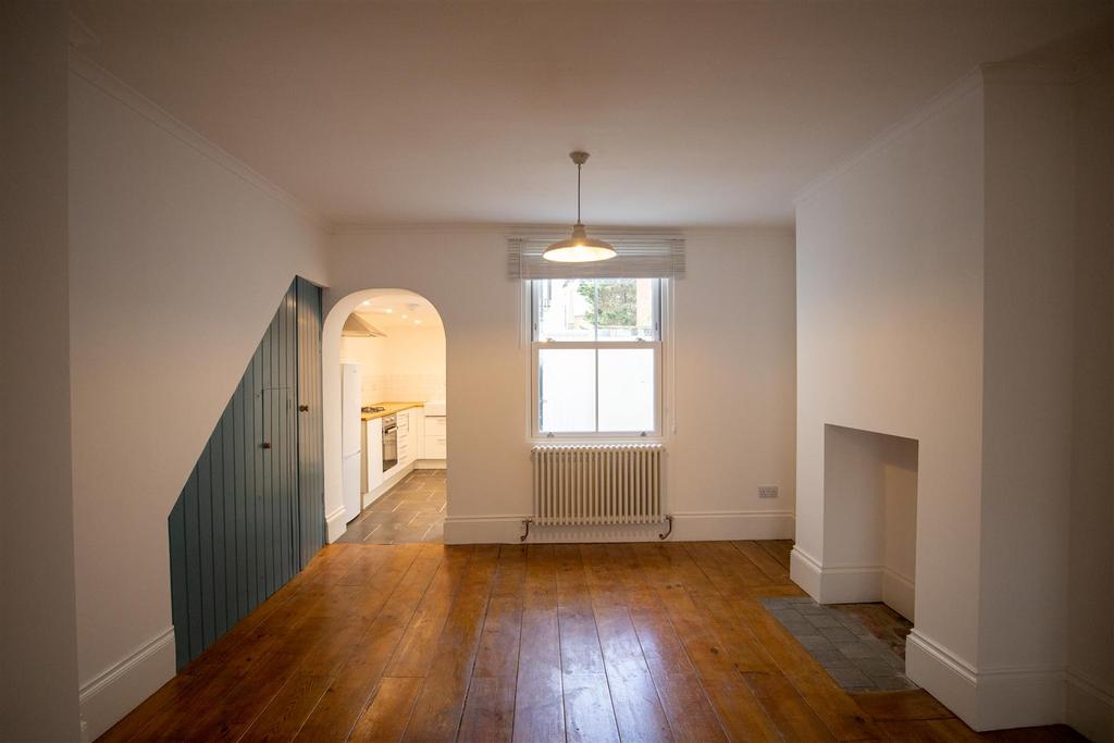 Gensing Road, St Leonards On Sea 3 bed terraced house £1,150 pcm (£