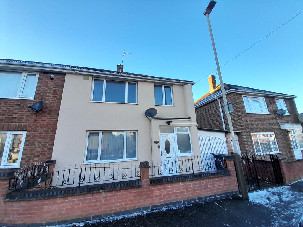Ireton Road, Rushey Mead, Leicester, LE4 4 bed semidetached house £