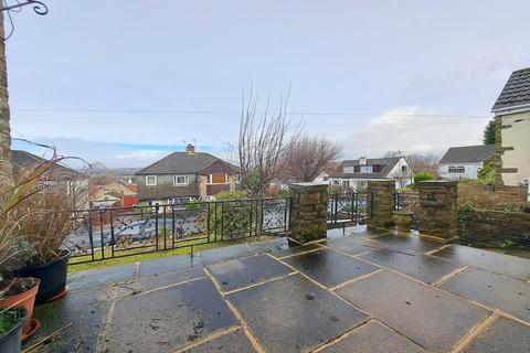 2 bedroom detached bungalow for sale, Hill Foot, Shipley, West Yorkshire