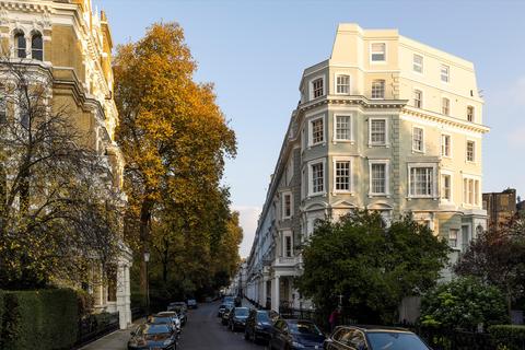 2 bedroom flat for sale - Cornwall Gardens, South Kensington SW7