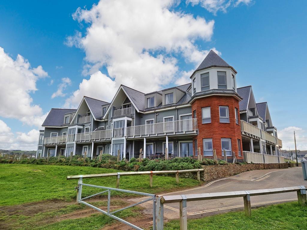 Crooklets Road, Bude EX23 1 bed apartment £995 pcm (£230 pw)