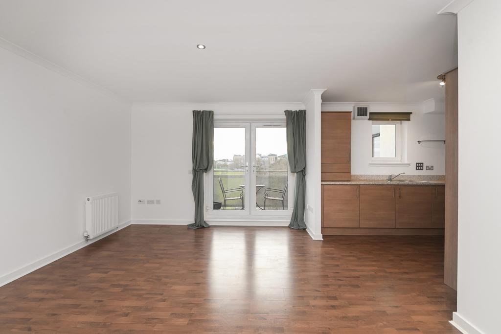 5/21 Thorntreeside, Edinburgh, EH6 8FG 2 bed flat £235,000