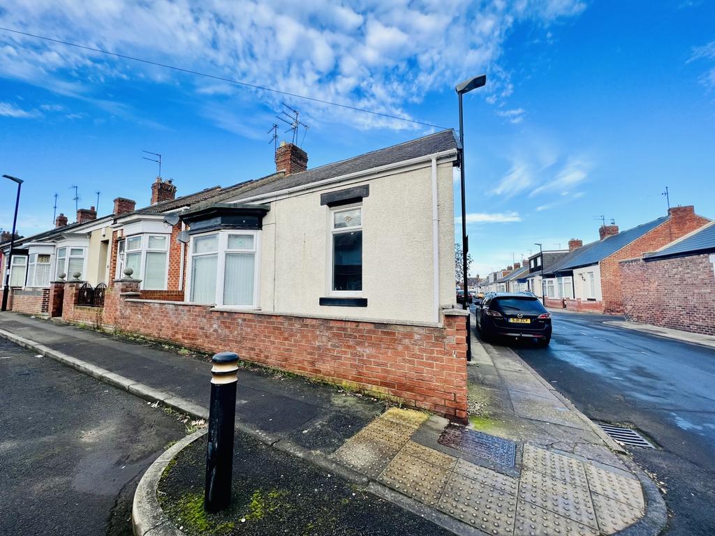 Henderson Road, Sunderland, Tyne and... 3 bed end of terrace house £