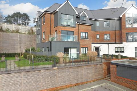 2 bedroom apartment for sale - Church Hill, Caterham, Surrey